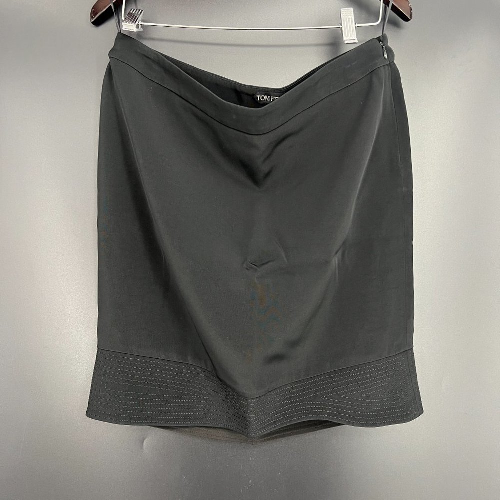 Tom Ford High Rise Pencil Skirt with Zipper. IT44 -